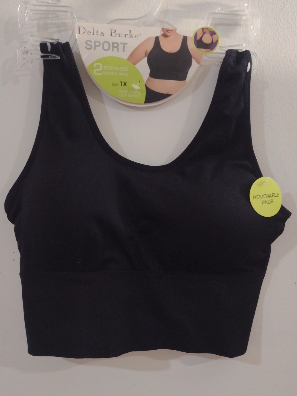 Delta Burke Black Seamless Removable-Pad Sports Bra